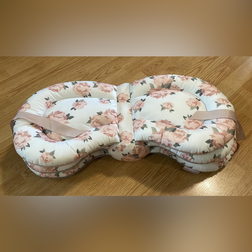 Infantino Elevate Adjustable Nursing and Breastfeeding Pillow